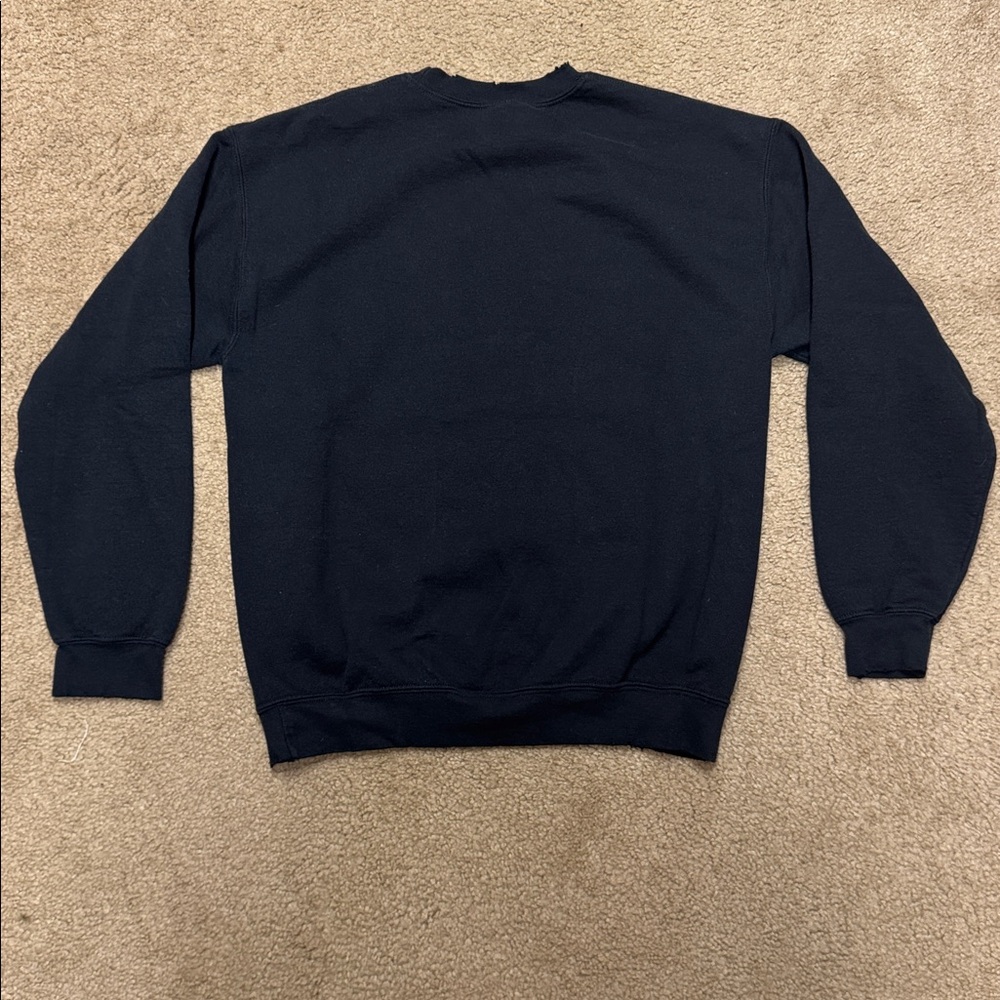 Daydreamer Queen women distressed crewneck sweatshirt. Small - Picture 6 of 6